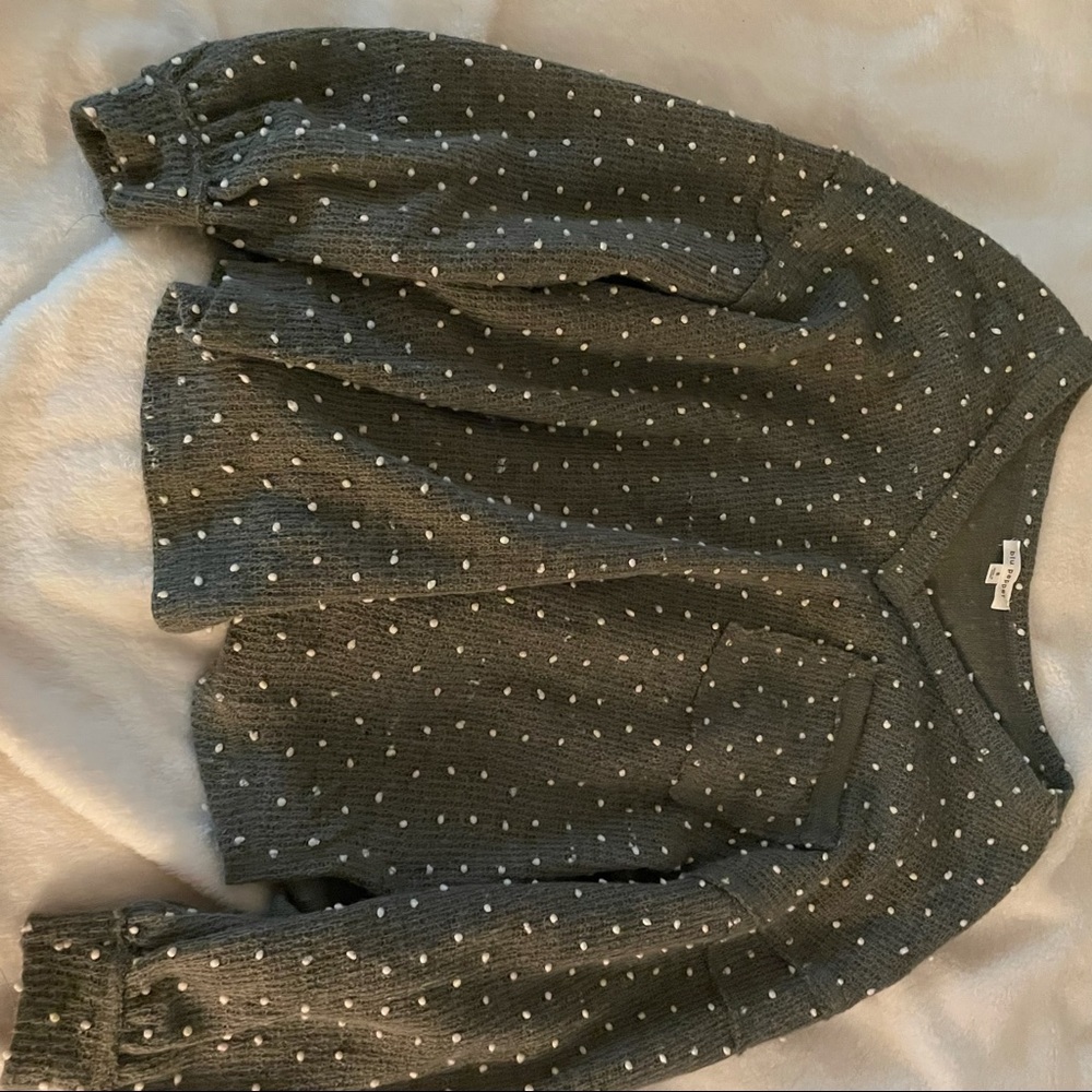 green abs white polka dot sweater 🐢